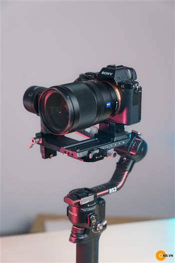 Gimbal Ronin RS2 - kết hợp đế Ulanzi Claw Quick Plate