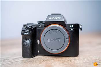 Sony Alpha A7II Fullfram ngon trong tầm giá 10t dành cho Fan Sony